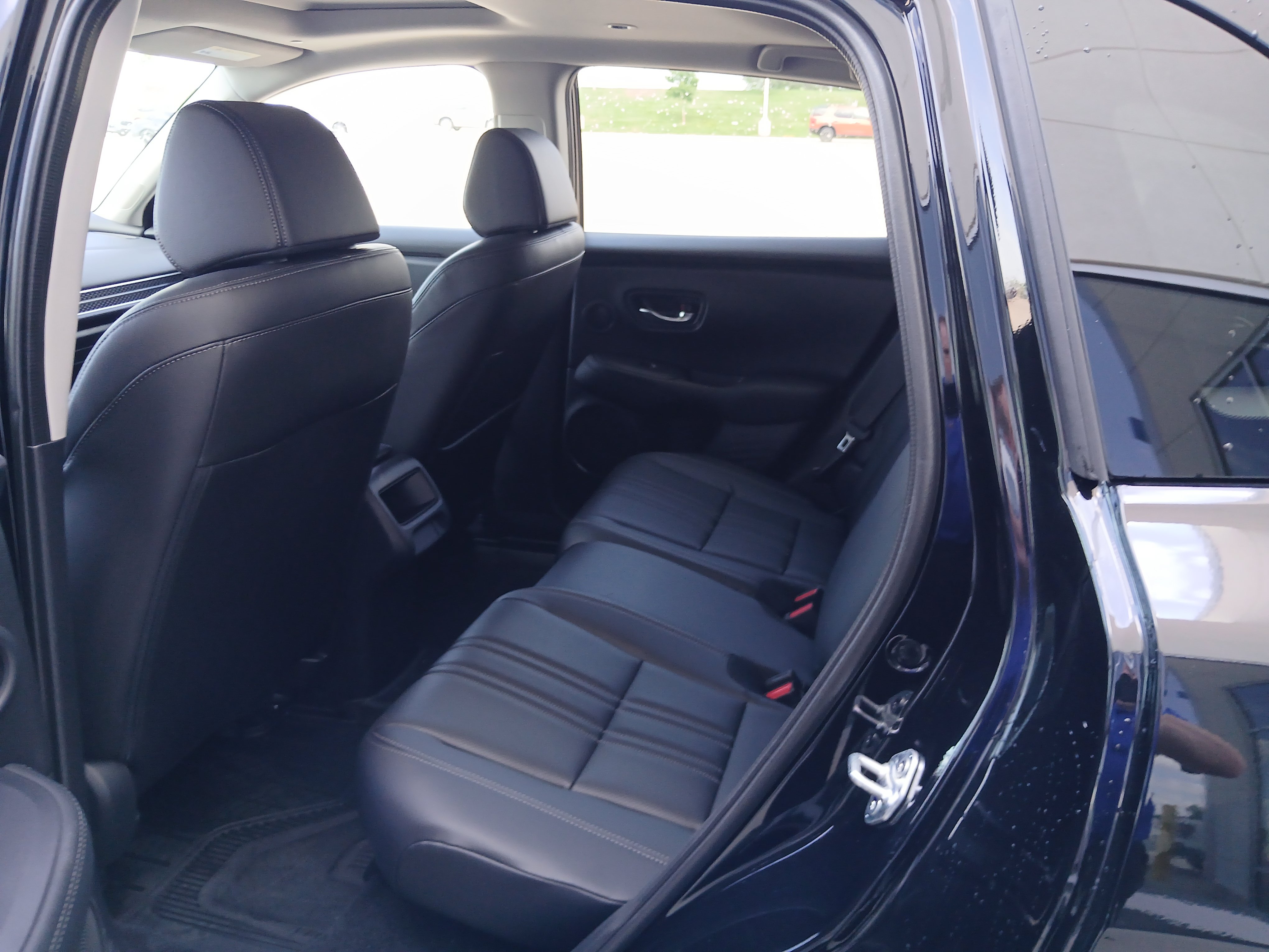 Used 2026 Honda HR-V EX-L image 9