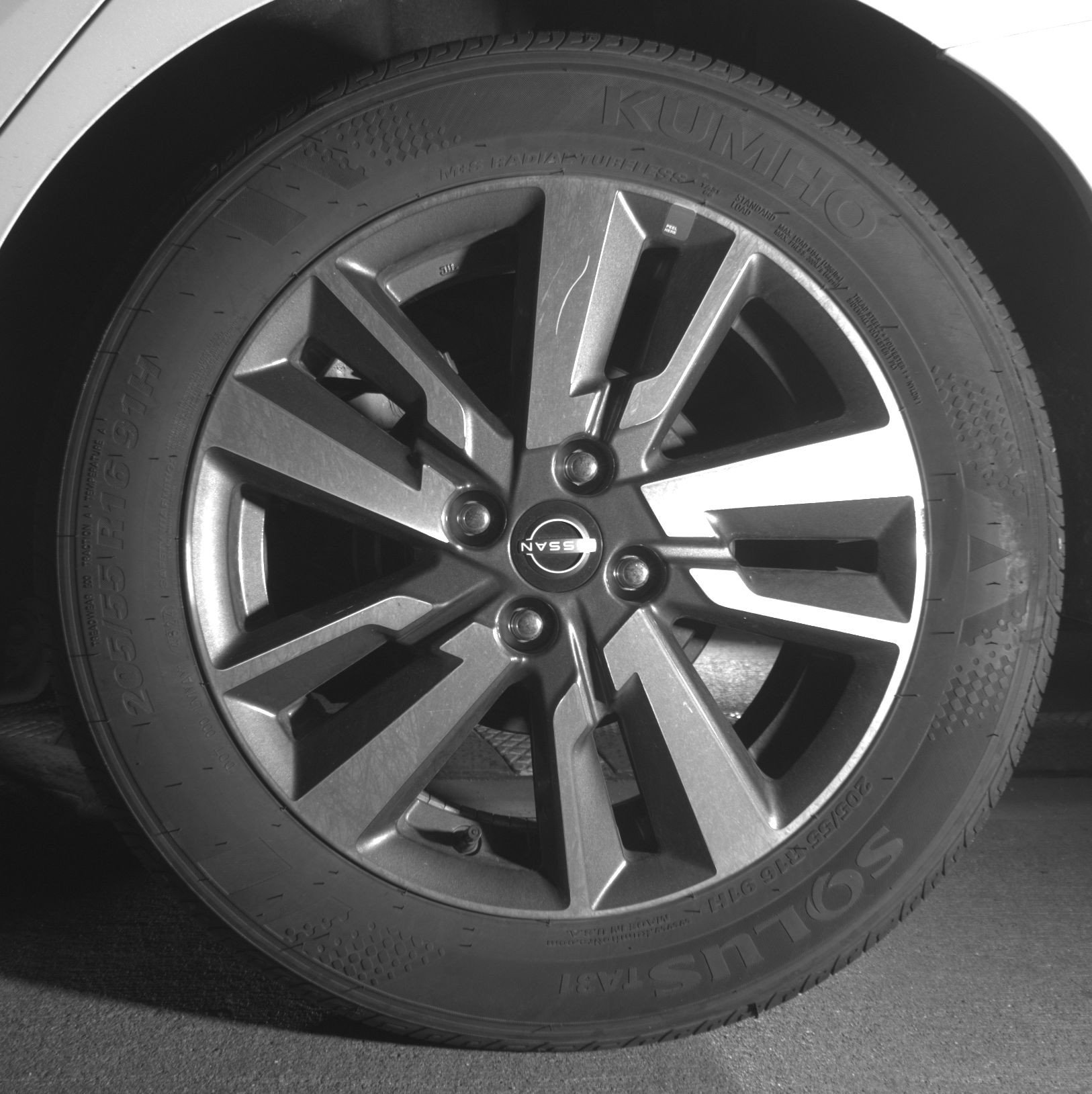 Used 2025 Nissan Versa SV image 14