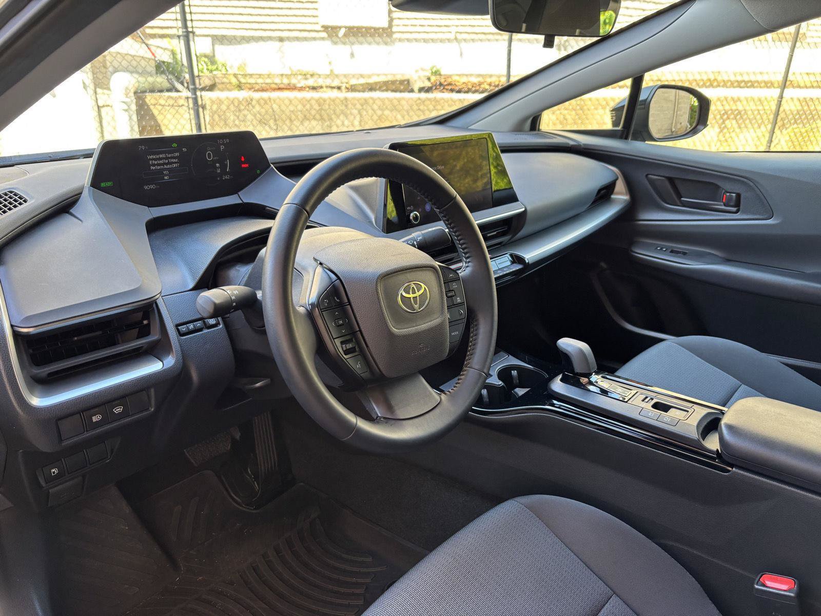 Used 2023 Toyota Prius LE AWD/4WD image 8
