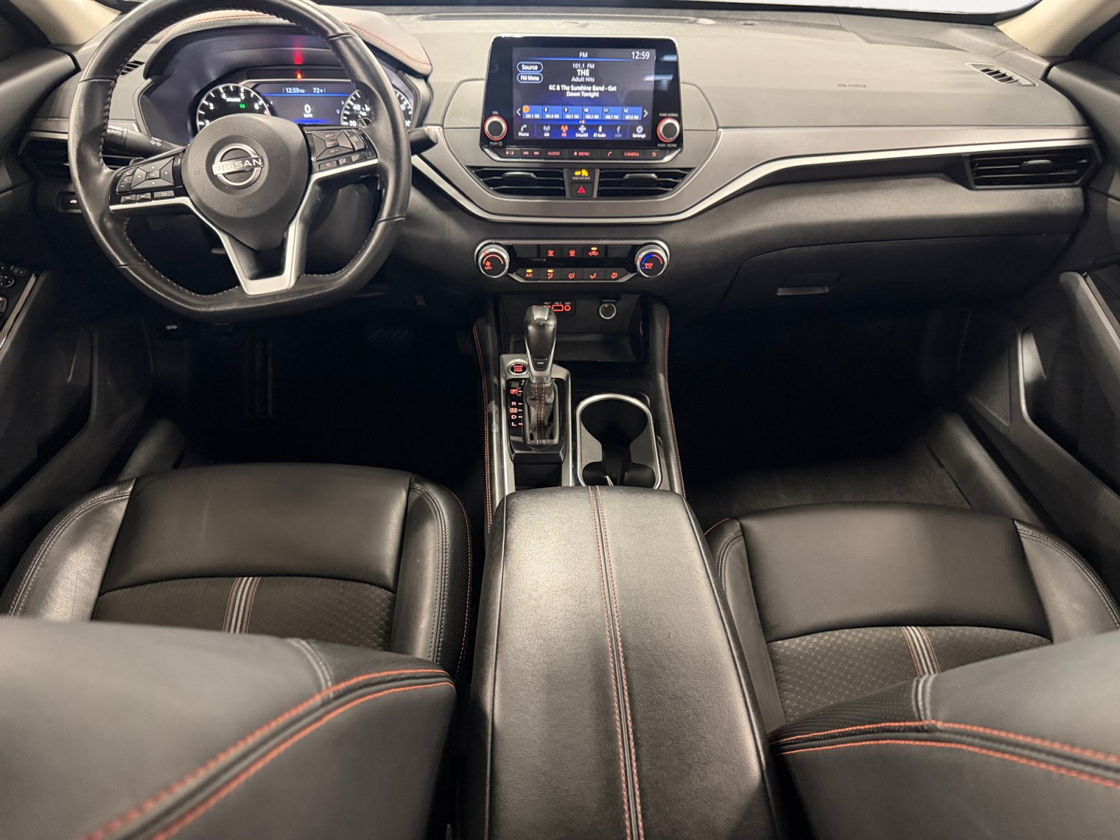 Used 2024 Nissan Altima 2.5 SR FWD image 3
