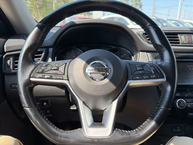 Used 2020 Nissan Rogue SV image 17