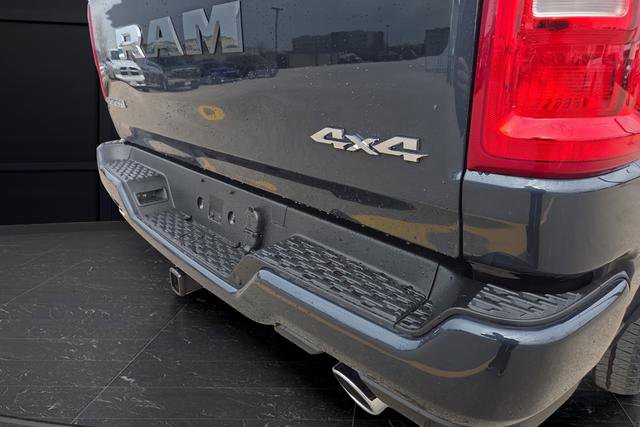 New 2026 RAM 1500 4x4 Crew Cab image 7
