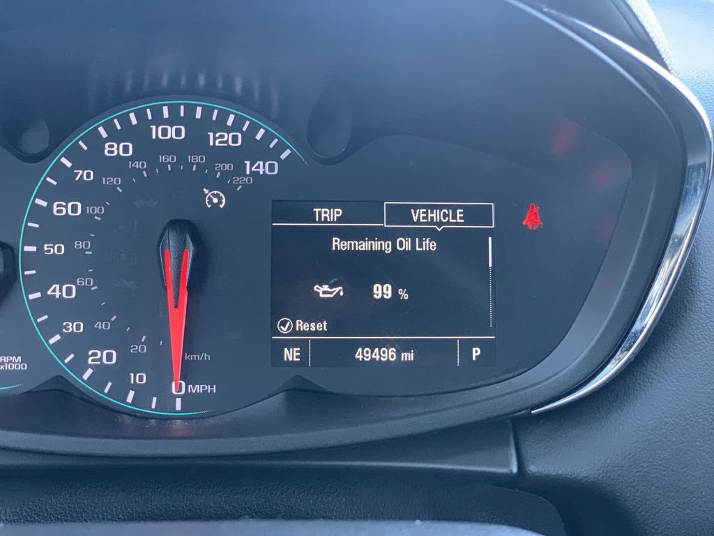 Certified 2022 Chevrolet Trax LT w/ LT Convenience Package image 9