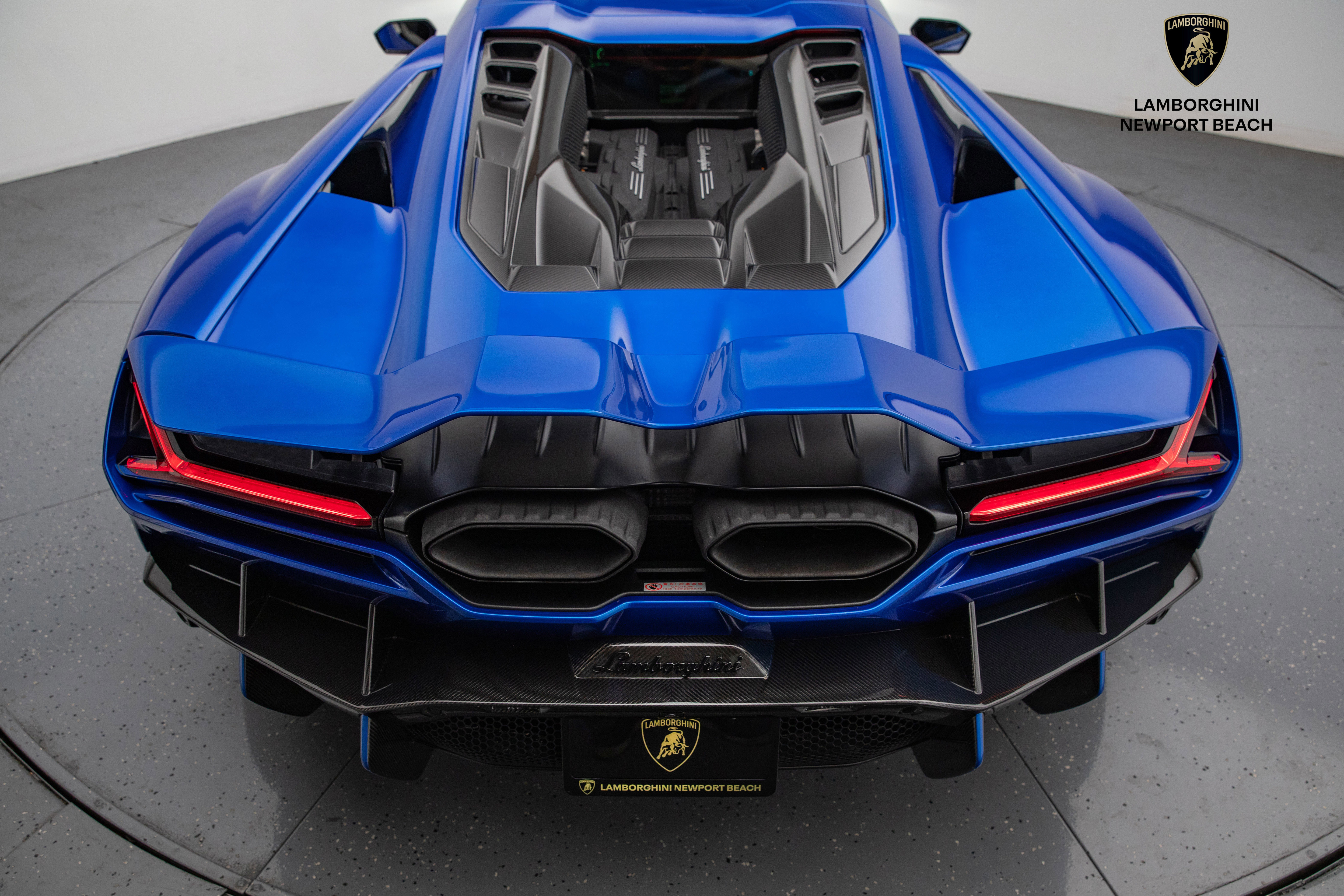 Used 2024 Lamborghini Revuelto image 25