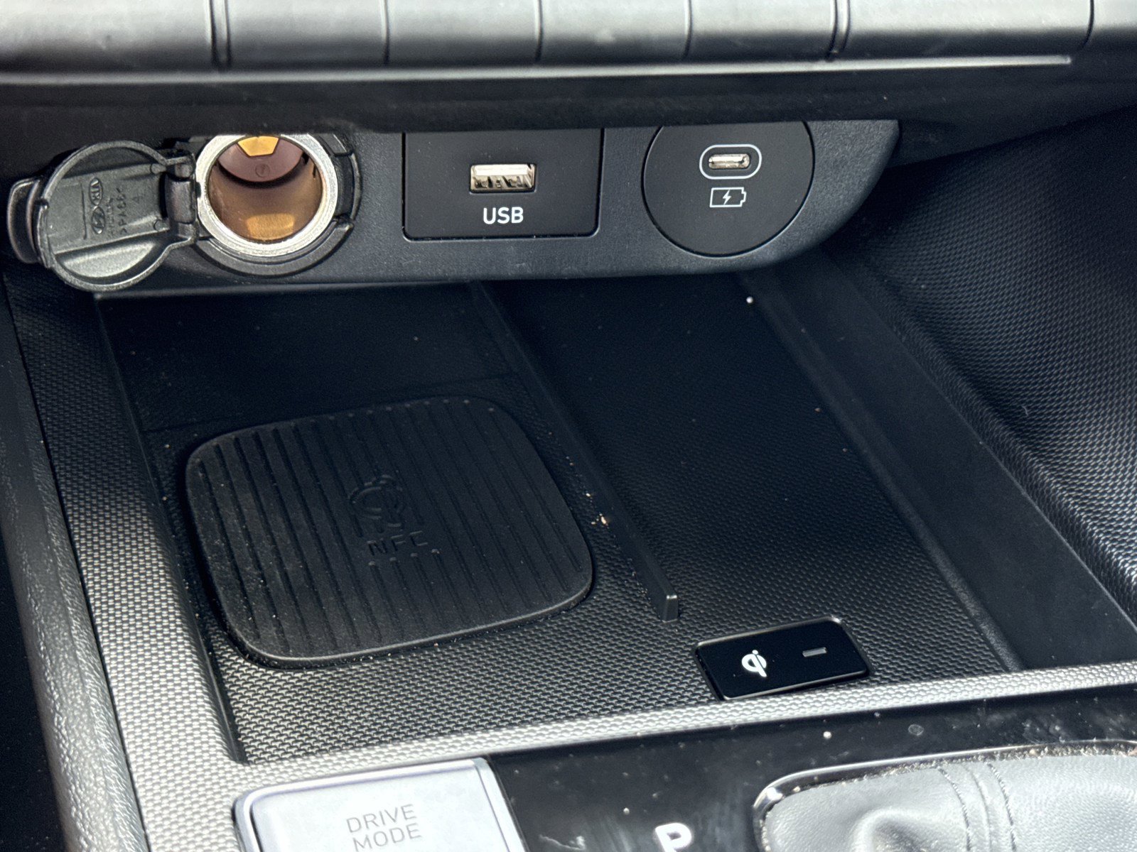 Certified 2025 Hyundai Elantra Limited image 27