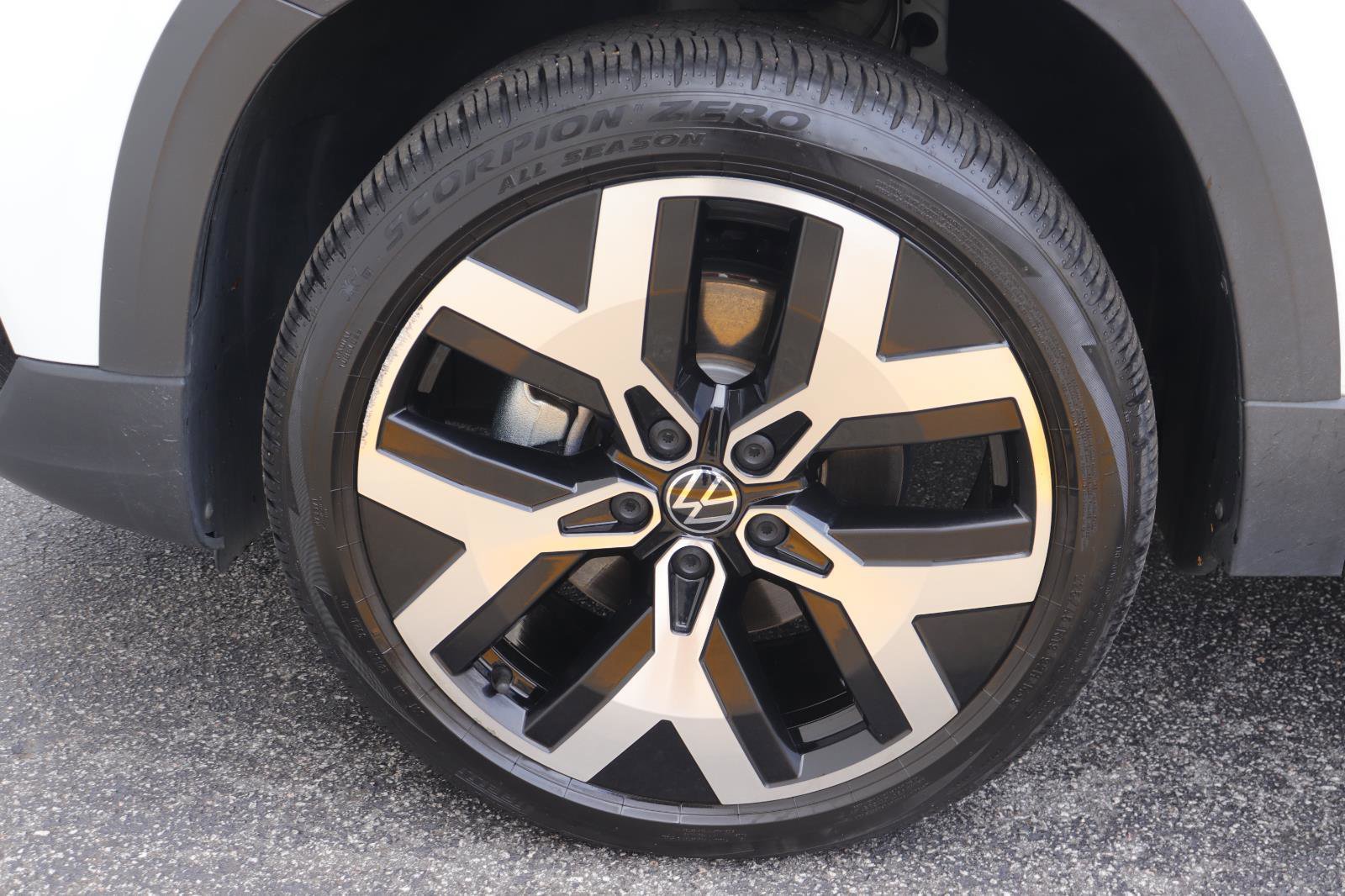 Used 2023 Volkswagen Taos SEL image 42