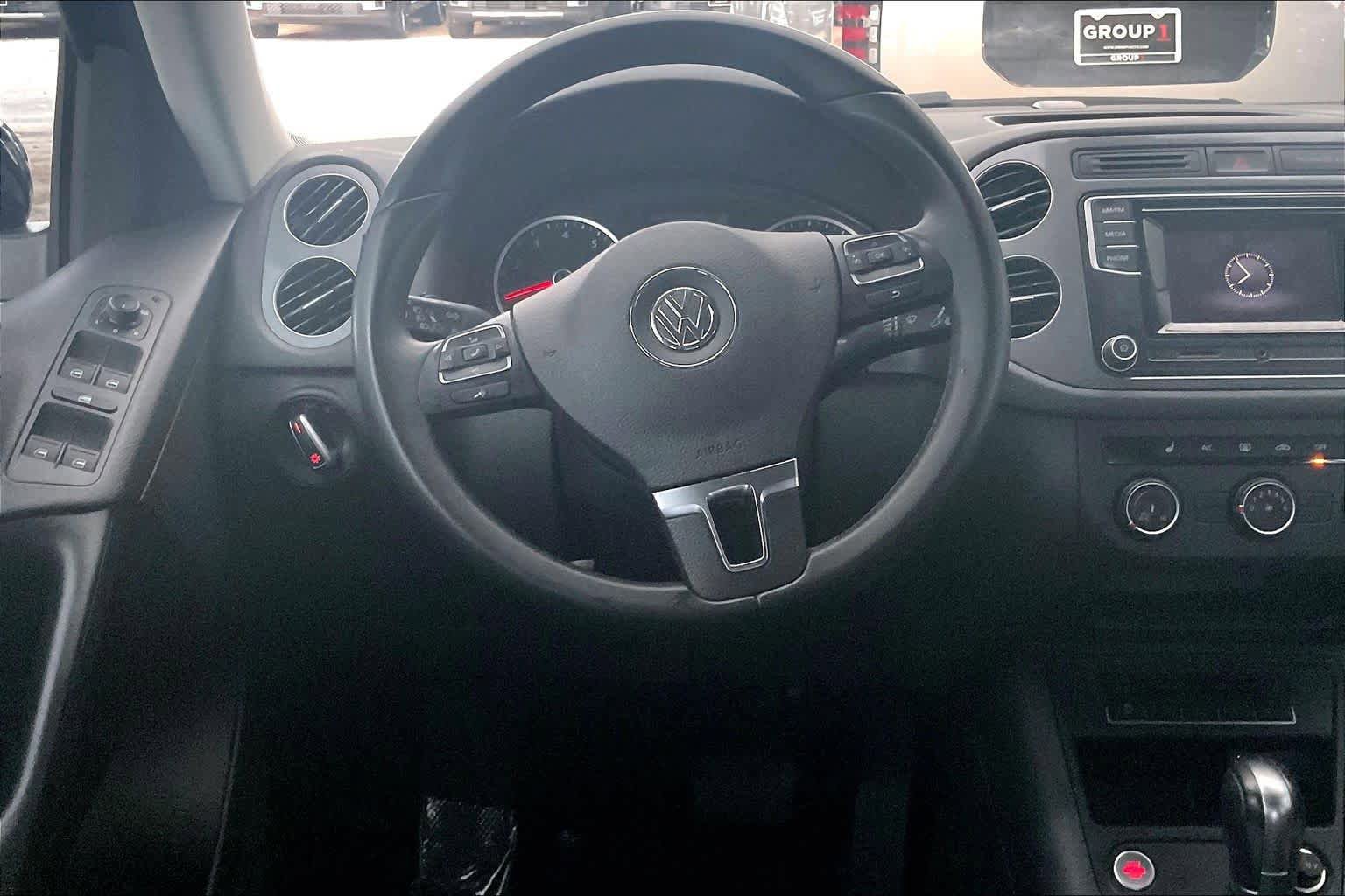 Used 2016 Volkswagen Tiguan S FWD image 6