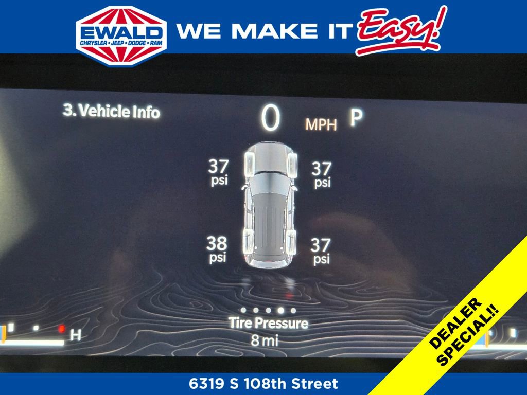 New 2025 Jeep Grand Cherokee Limited w/ Luxury Tech Group II image 24