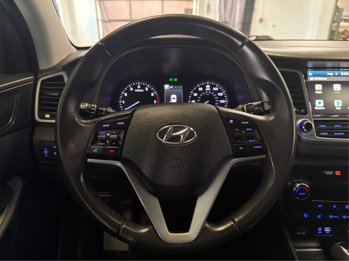 Used 2016 Hyundai Tucson Limited w/ Option Group 03 AWD/4WD image 22