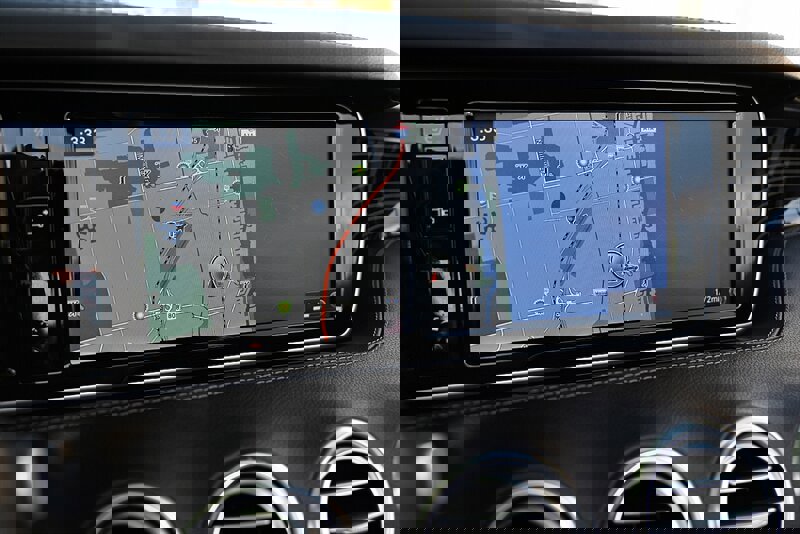 Used 2017 Mercedes-Benz S 550 Cabriolet image 38