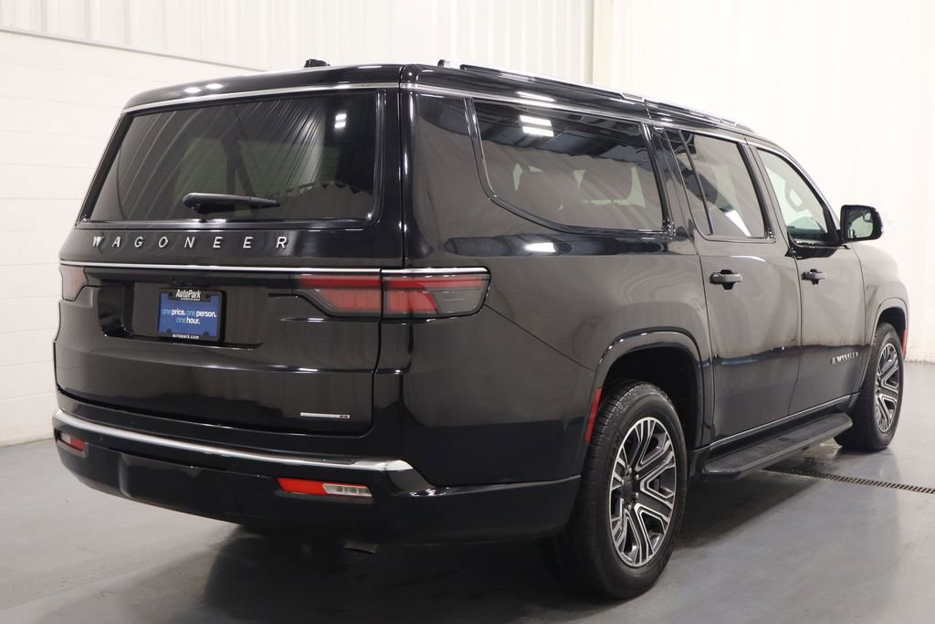 Used 2024 Jeep Wagoneer L Series II w/ Flexible Seating Group image 9