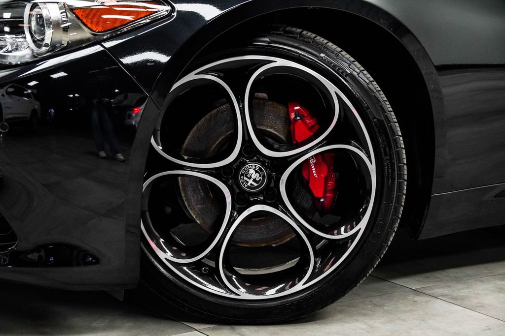 Used 2023 Alfa Romeo Giulia Ti image 3