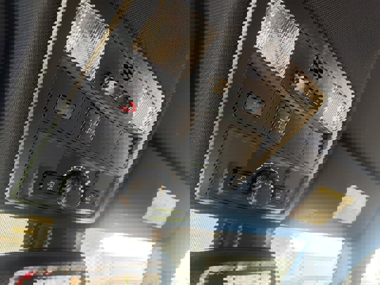 Used 2023 Toyota Tacoma TRD Off-Road w/ Advanced Technology Package image 12