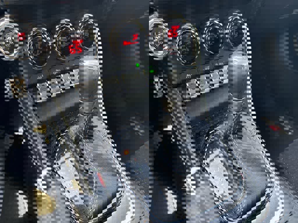 Used 2024 Toyota GR86 Premium image 9