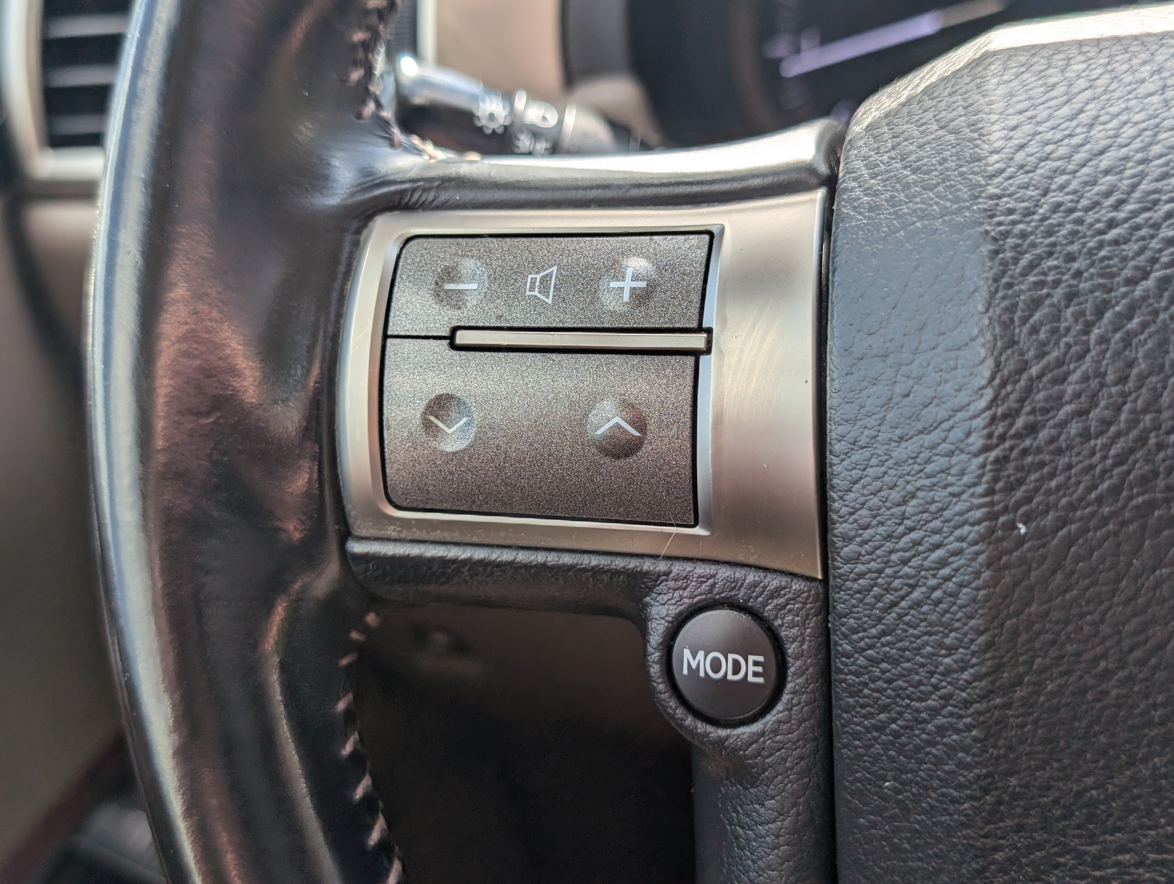 Used 2016 Lexus GX 460 w/ Premium Package AWD/4WD image 23