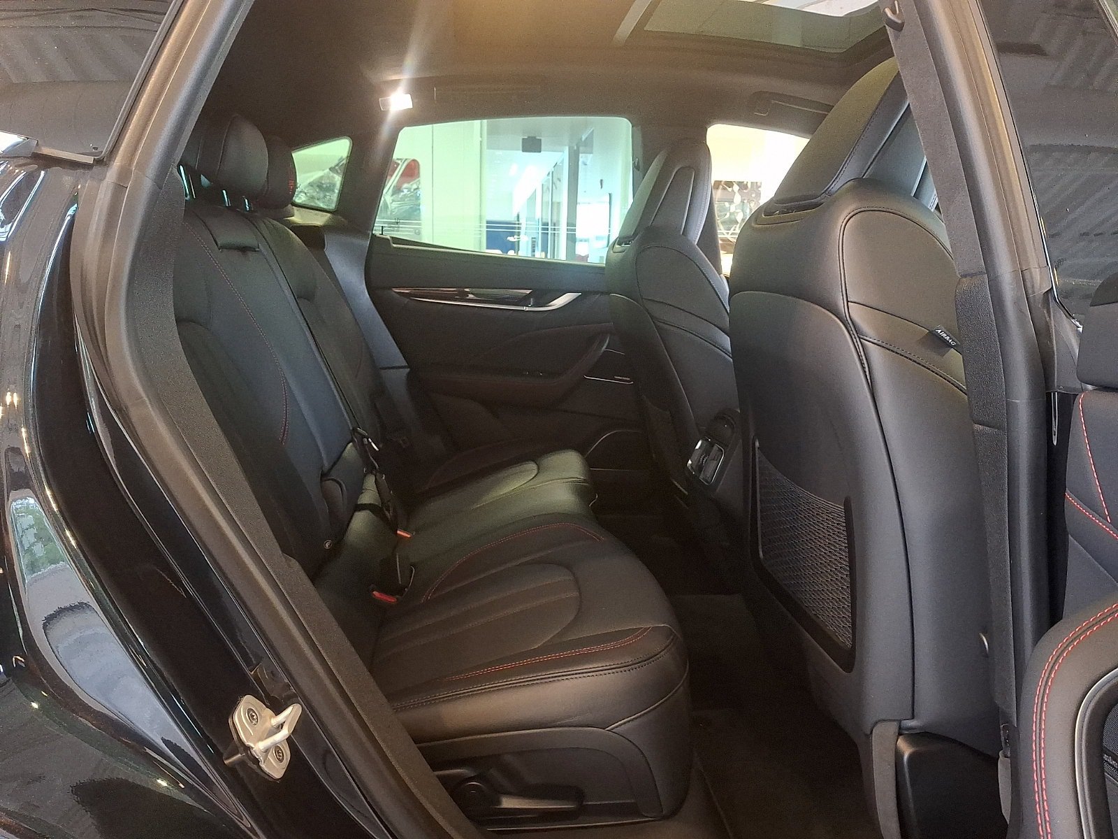 Used 2024 Maserati Levante GT Ultima AWD/4WD image 27