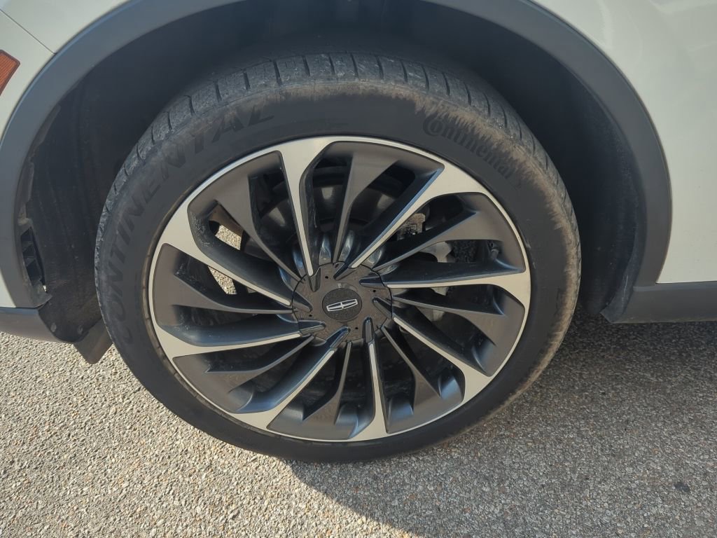 Used 2020 Lincoln Aviator Reserve w/ Equipment Group 201A image 13