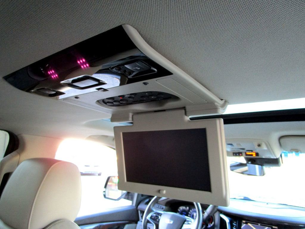 Used 2017 Cadillac Escalade ESV Luxury image 33