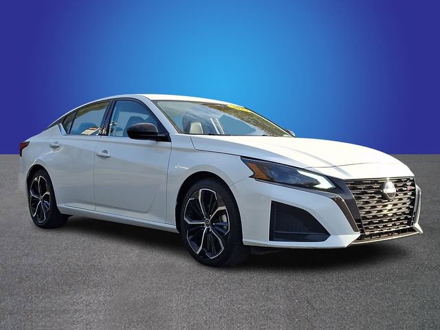 Used 2024 Nissan Altima 2.5 SR image 3