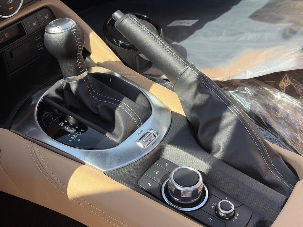 New 2026 MAZDA MX-5 Miata RF Grand Touring w/ Weather Package RWD image 15