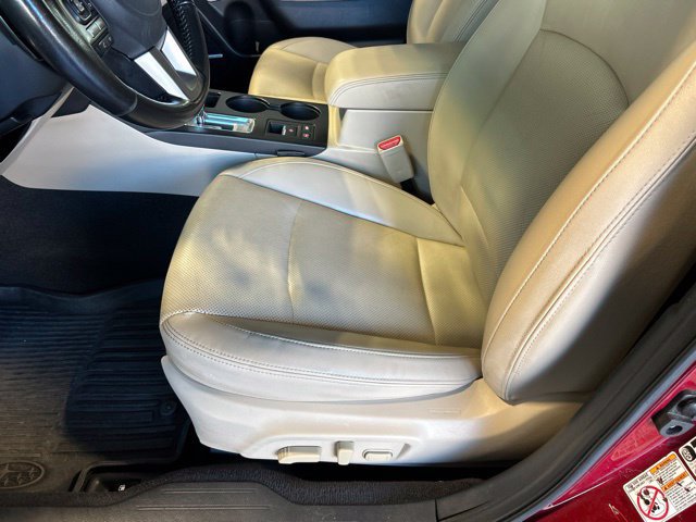 Used 2016 Subaru Outback 2.5i Limited AWD/4WD image 16