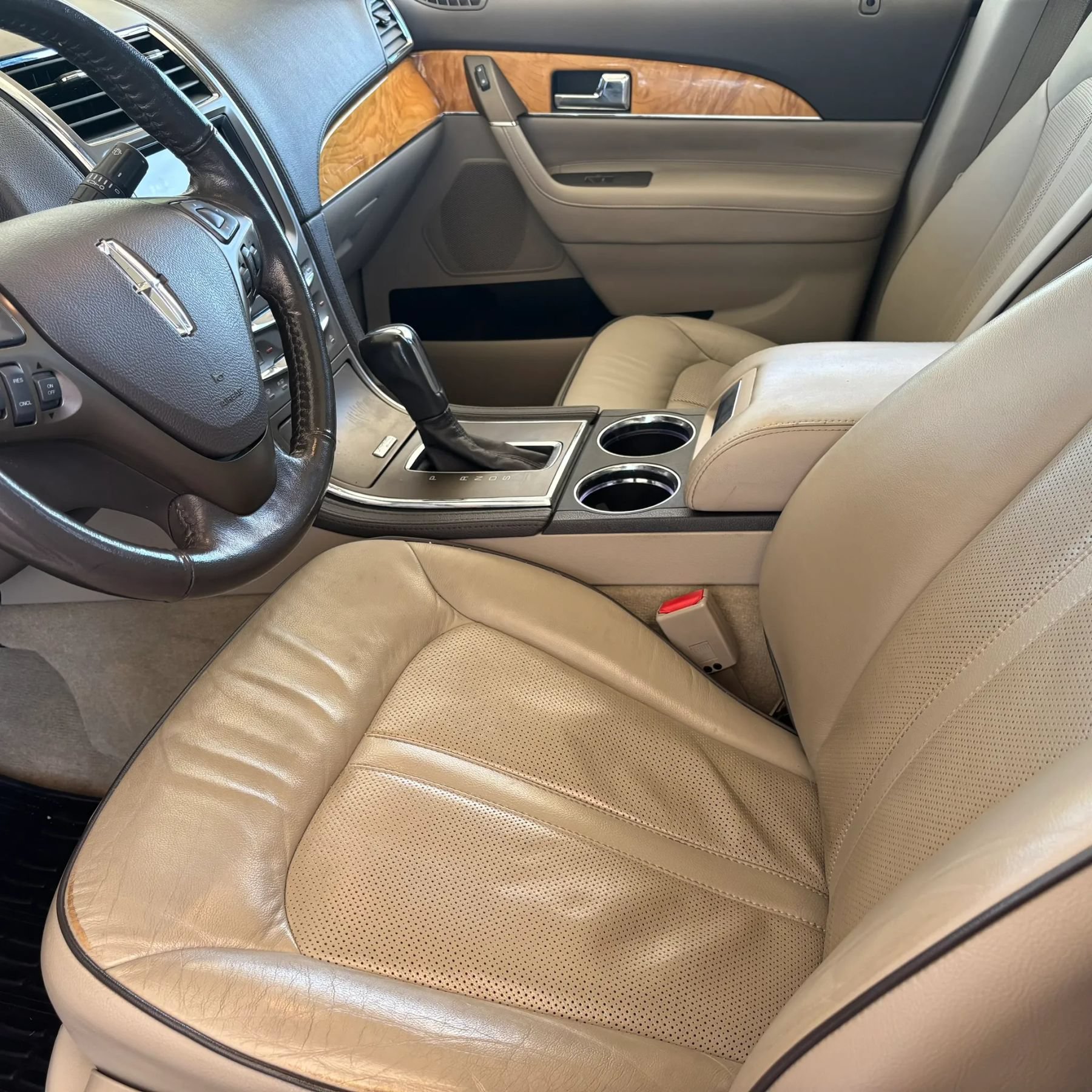 Used 2013 Lincoln MKX AWD image 15