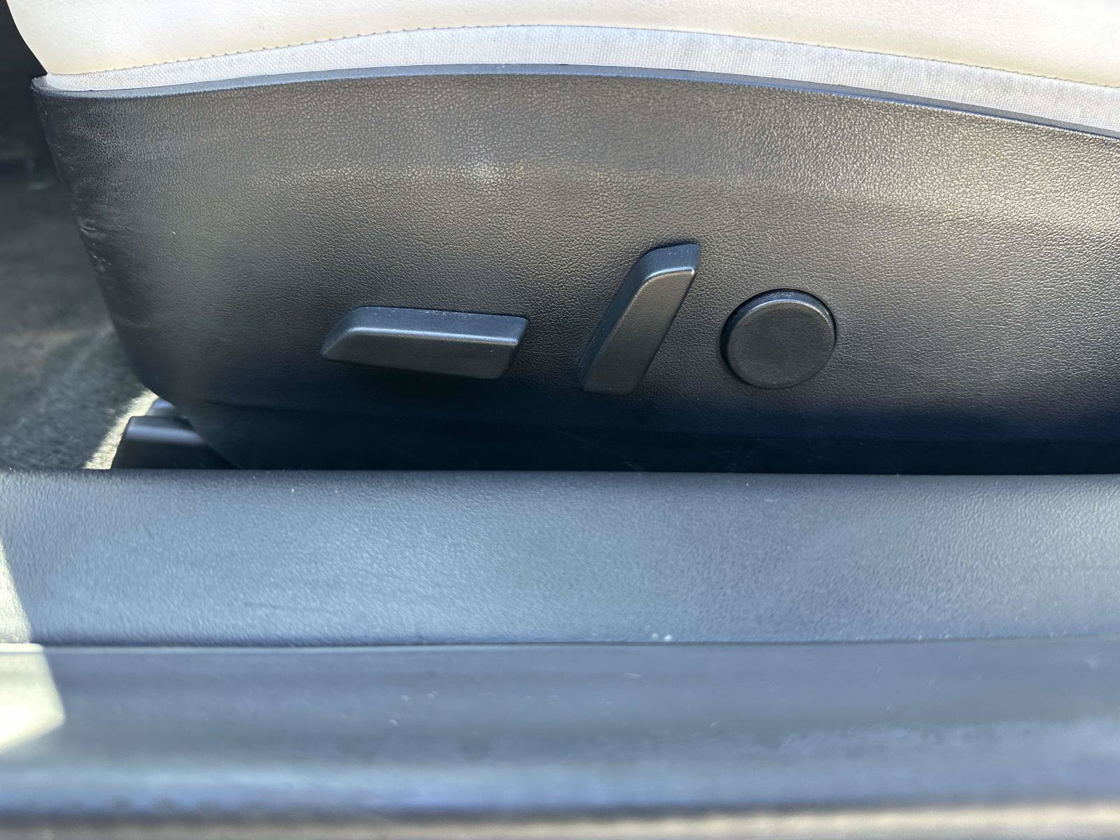Used 2019 Tesla Model 3 Standard Range RWD image 16