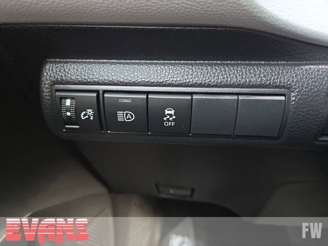 Used 2023 Toyota Corolla SE w/ SE Package image 16