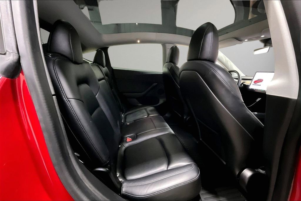Used 2021 Tesla Model Y Long Range image 23