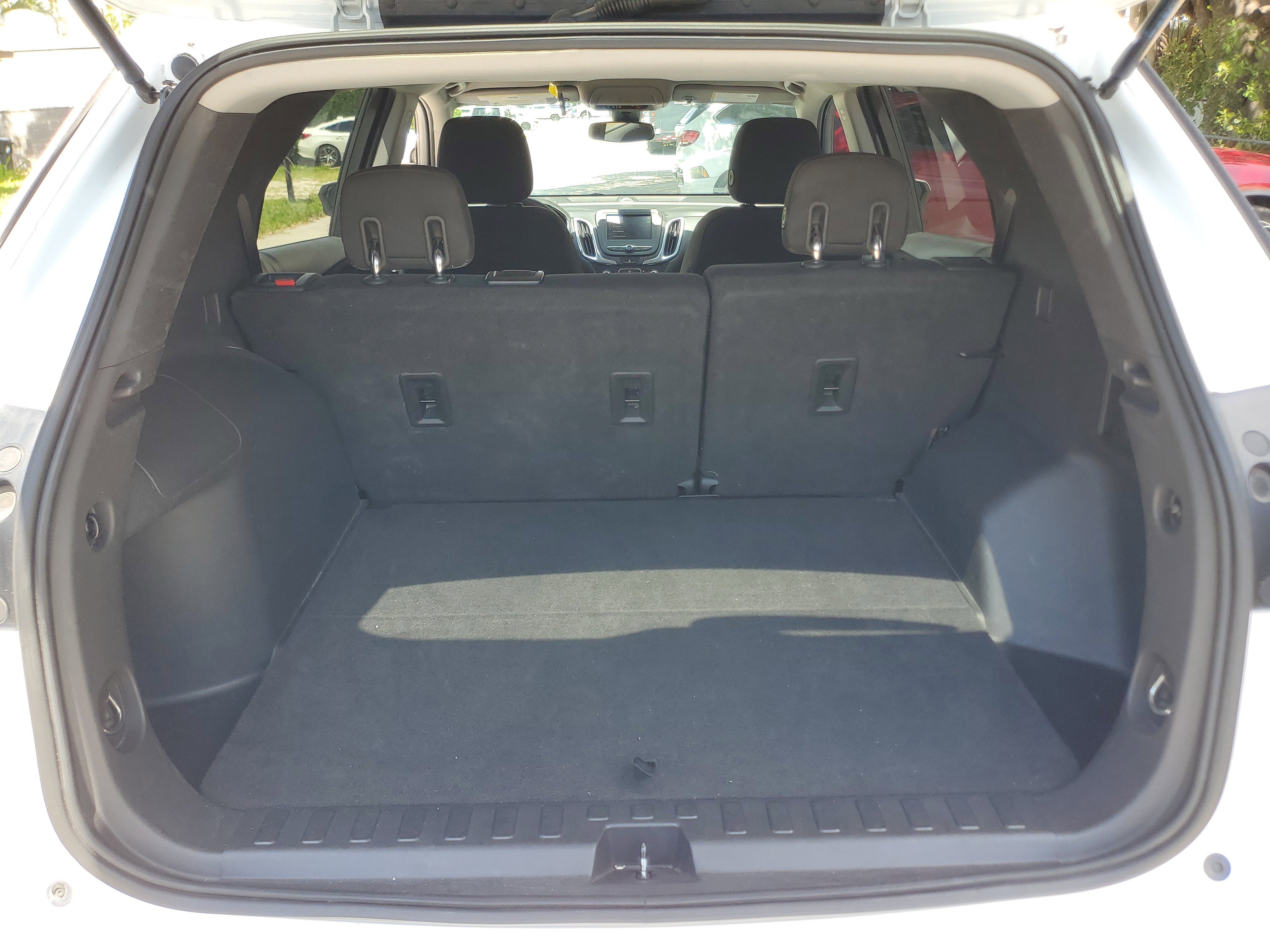 Used 2020 Chevrolet Equinox LT w/ LPO, Floor Liner Package image 10