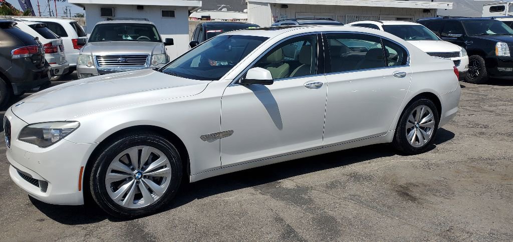 Used 2012 BMW 740Li image 2