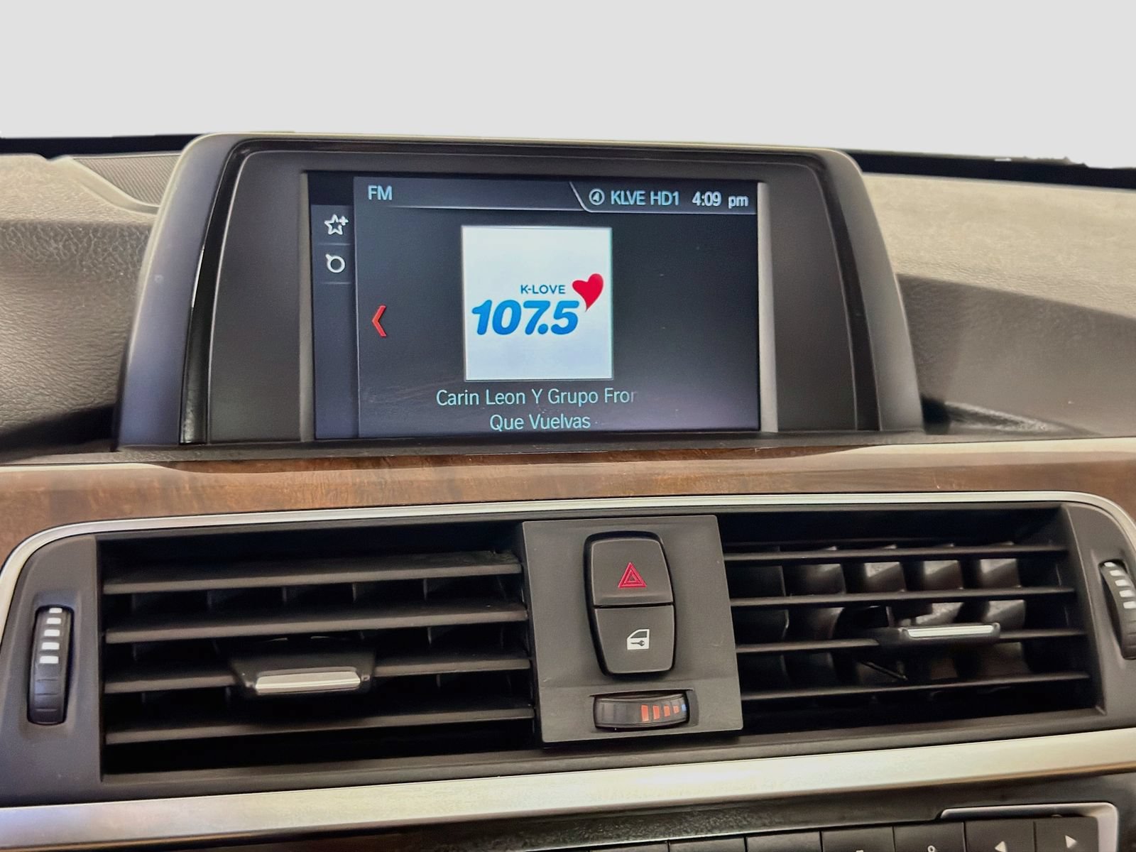 Used 2018 BMW 320i Sedan RWD image 17
