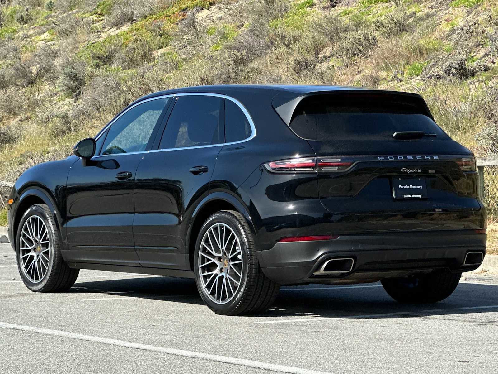 Certified 2021 Porsche Cayenne image 3