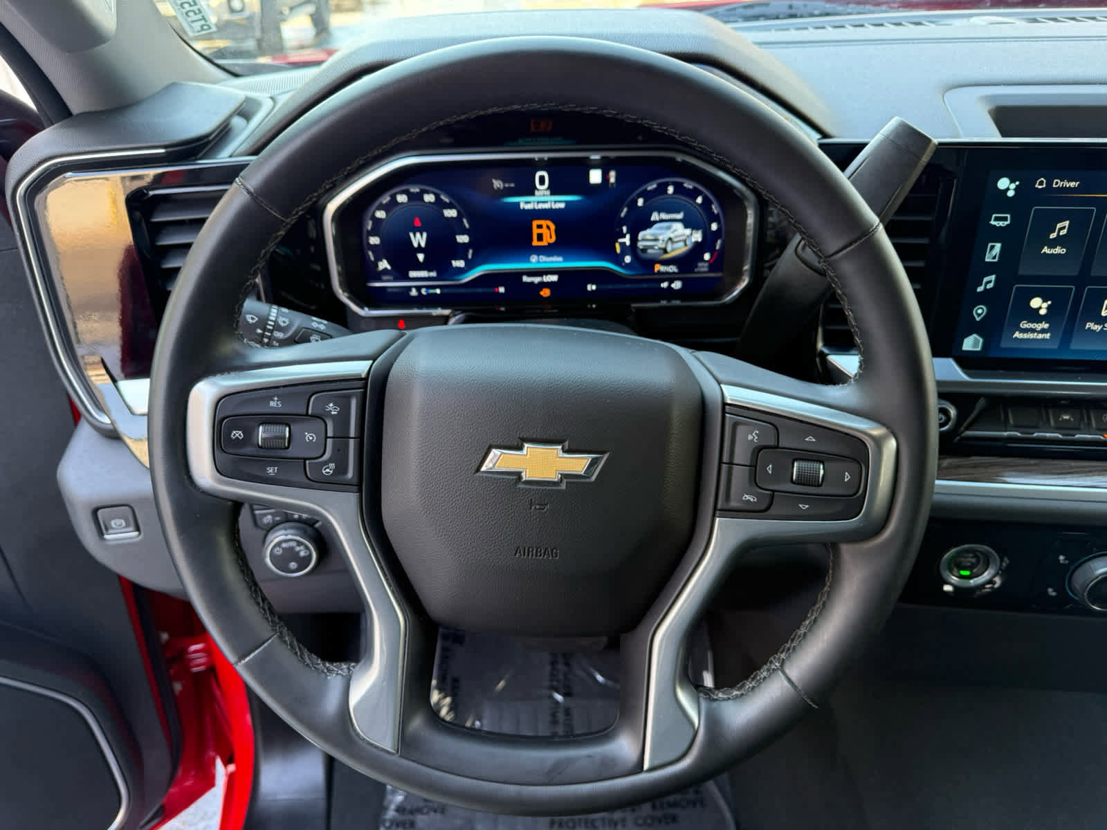 Used 2023 Chevrolet Silverado 1500 LT image 2