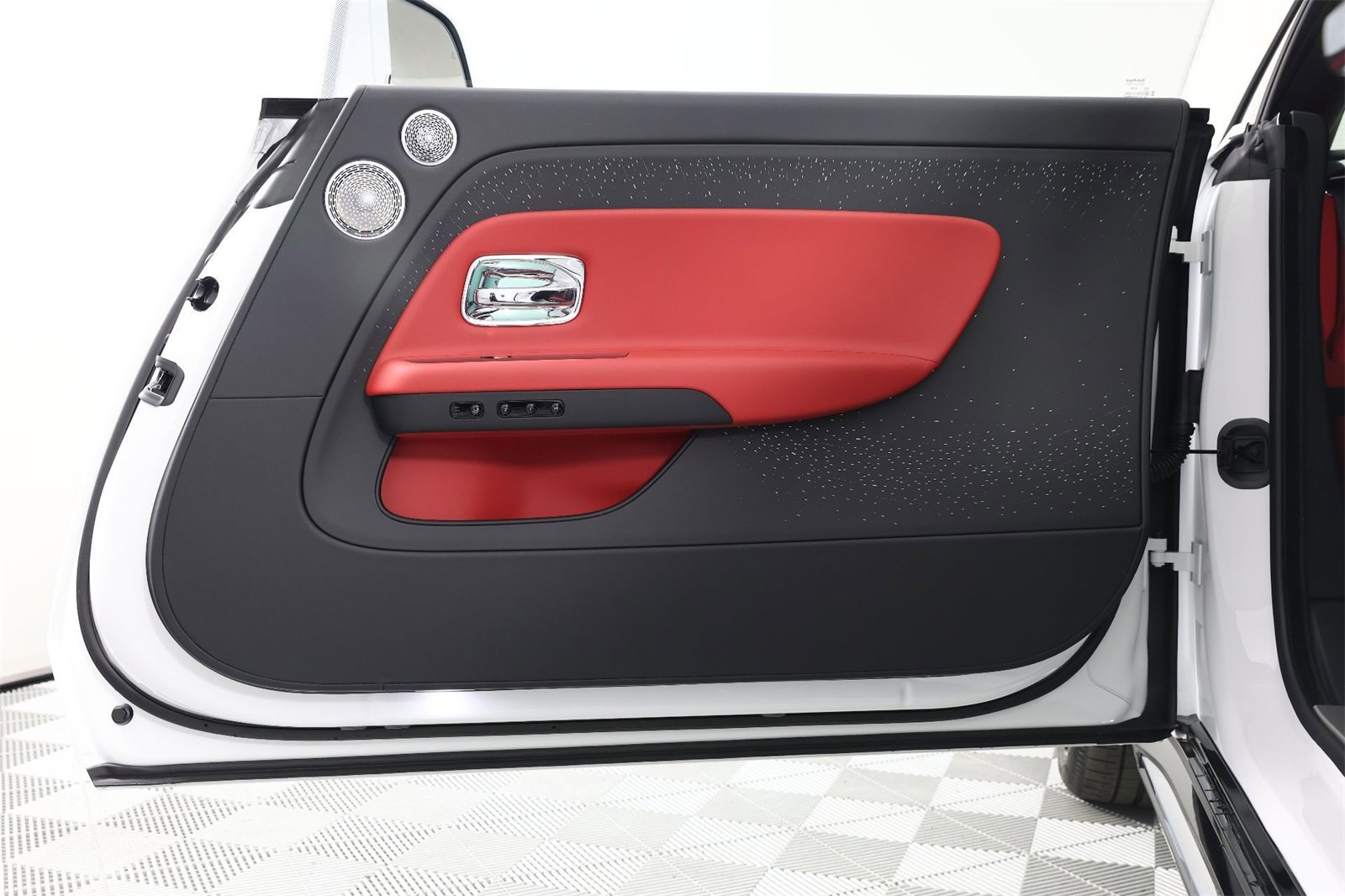 New 2025 Rolls-Royce Spectre w/ Spectre Launch Package image 23