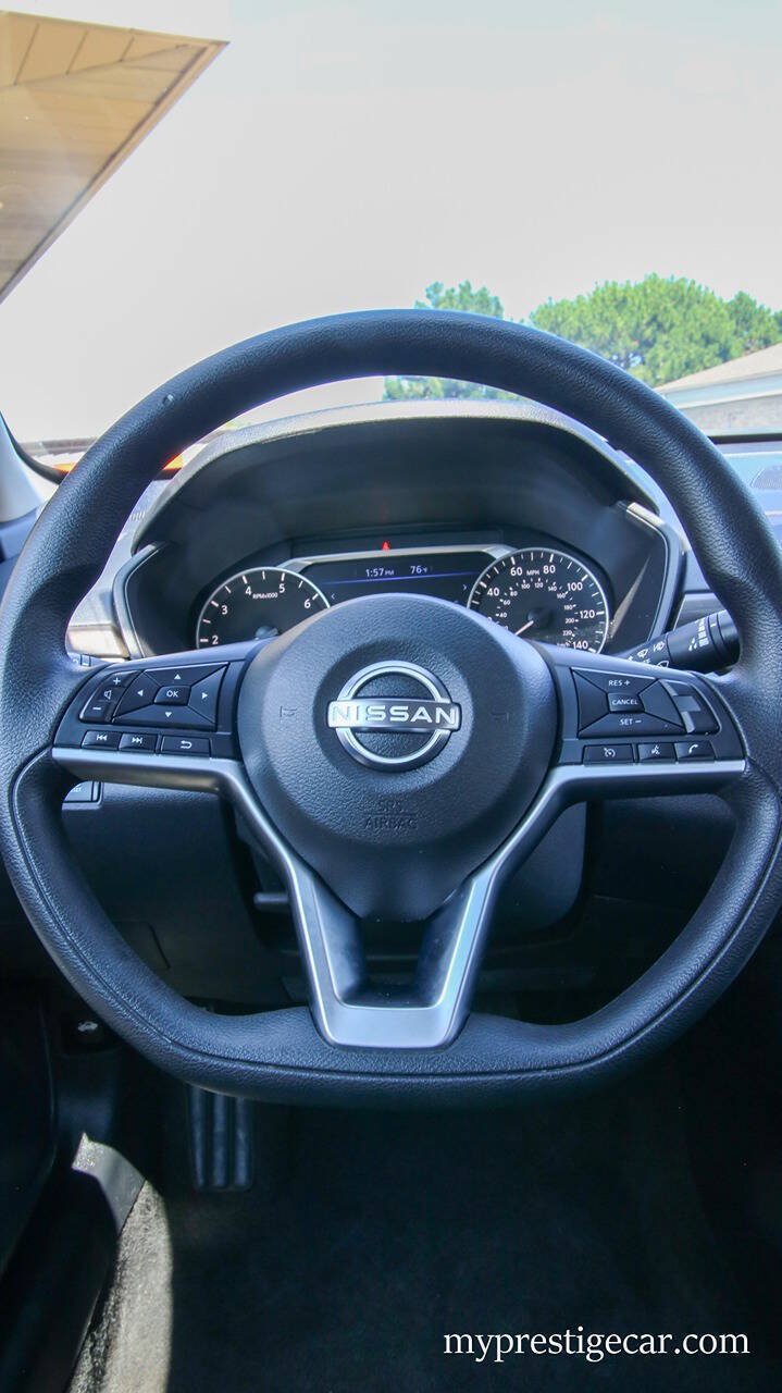 Used 2025 Nissan Altima 2.5 SV FWD image 35
