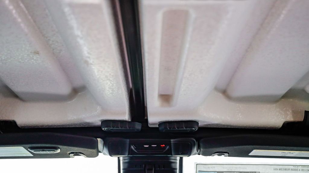 New 2025 Jeep Wrangler Unlimited Rubicon image 17