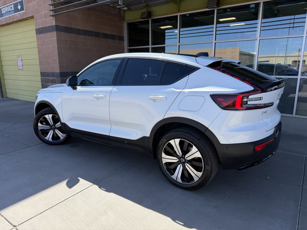 Used 2023 Volvo C40 P8 Recharge Plus w/ Protection Package Premier image 5