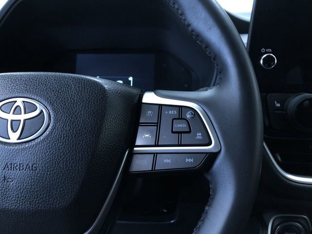 Used 2025 Toyota Grand Highlander AWD image 27