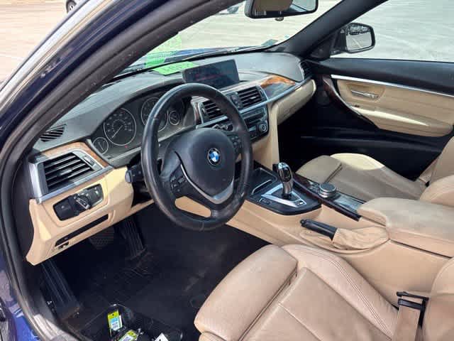 Used 2018 BMW 330e w/ Premium Package RWD image 9