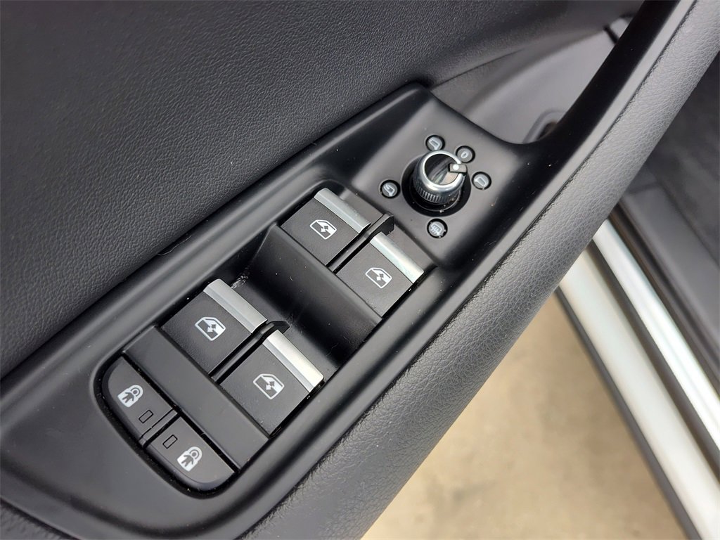 Certified 2025 Audi Q7 2.0T Premium image 22