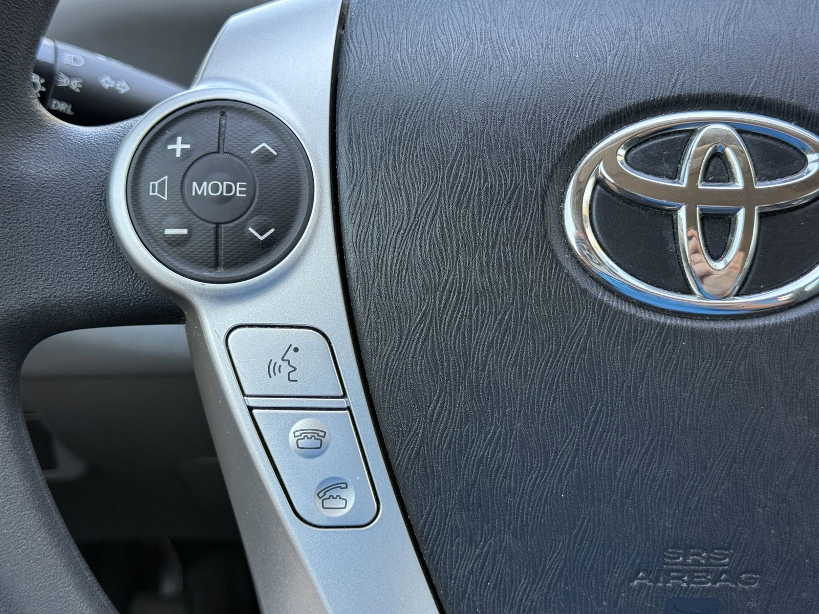 Used 2014 Toyota Prius V Three image 18