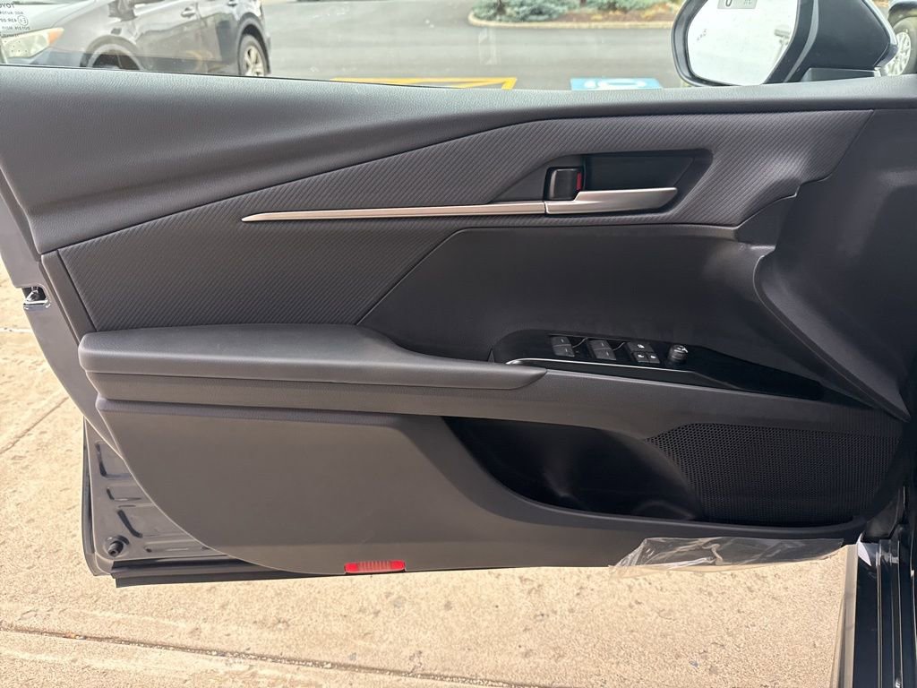New 2026 Toyota Camry SE image 7