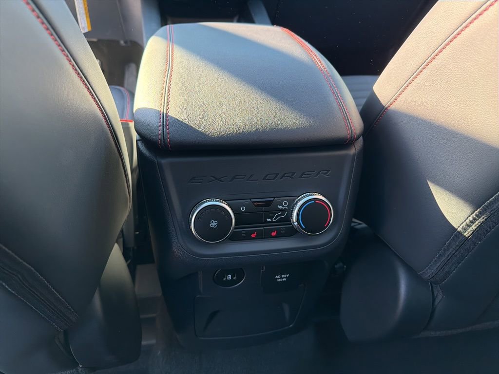 New 2026 Ford Explorer ST-Line w/ ST-Line Street Pack image 25