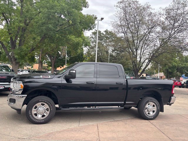 Used 2024 RAM 2500 Tradesman w/ Chrome Appearance Group AWD/4WD image 10