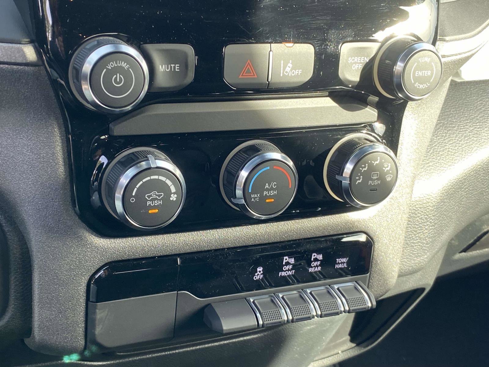 New 2026 RAM 1500 Express image 7