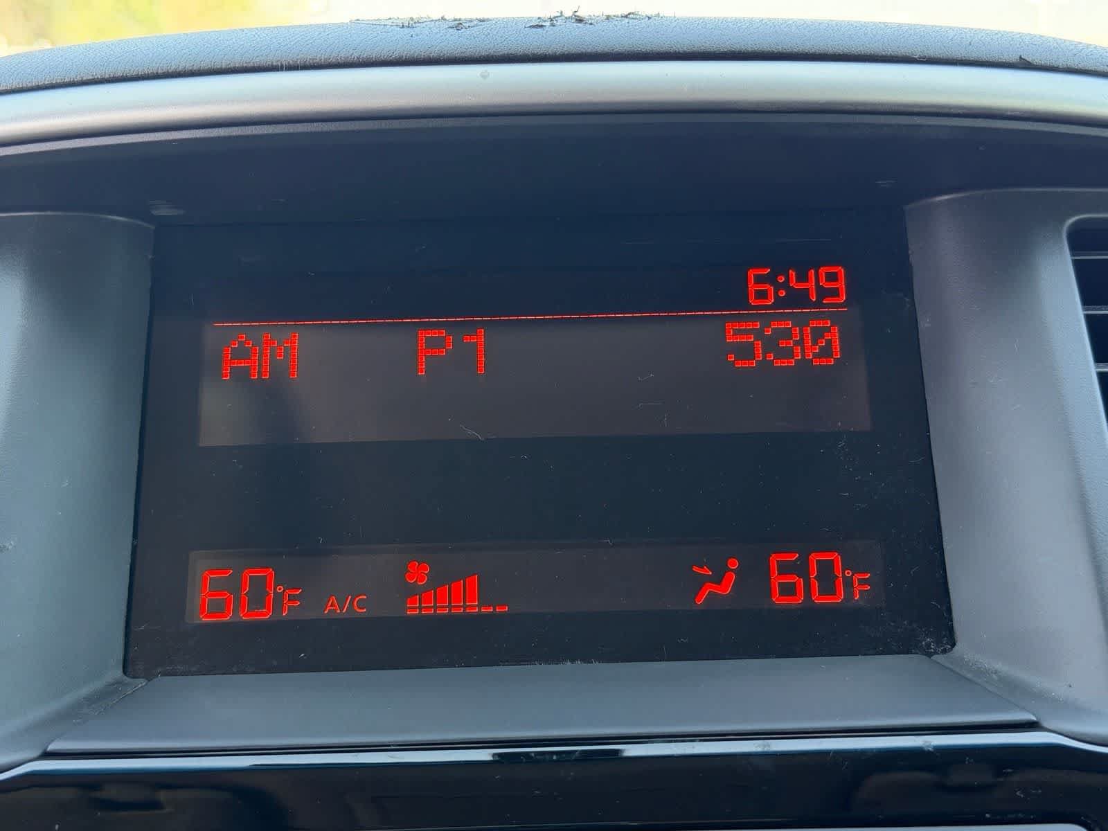Used 2015 Nissan Pathfinder S FWD image 24