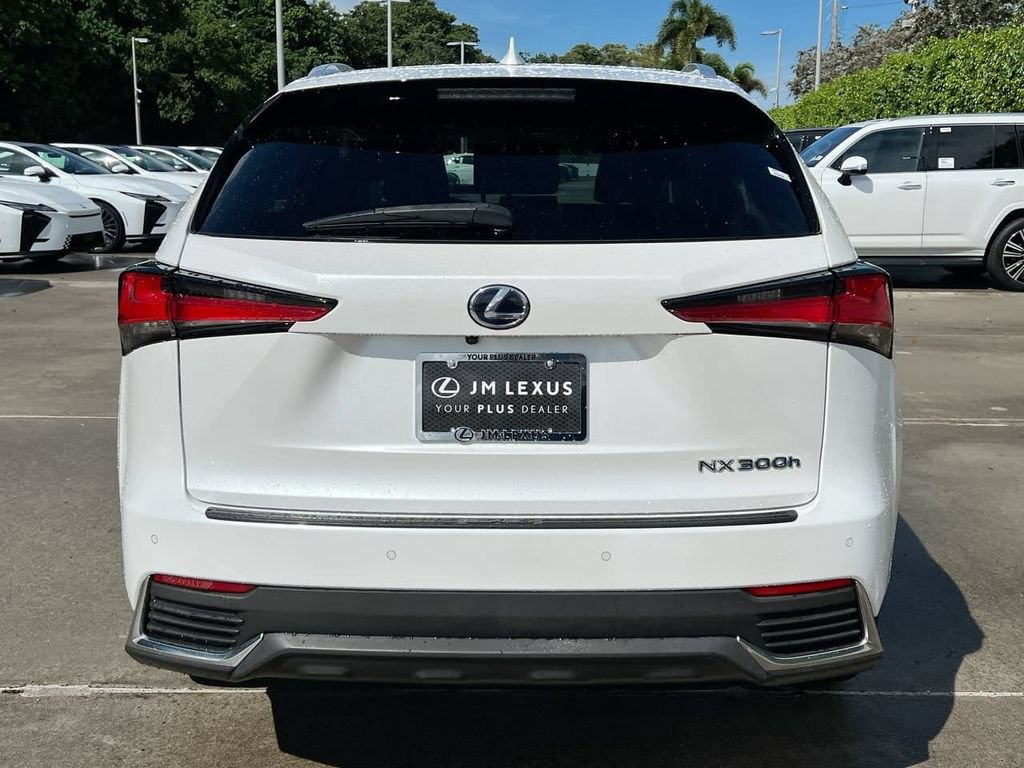 Used 2018 Lexus NX 300h AWD w/ Comfort Package image 6