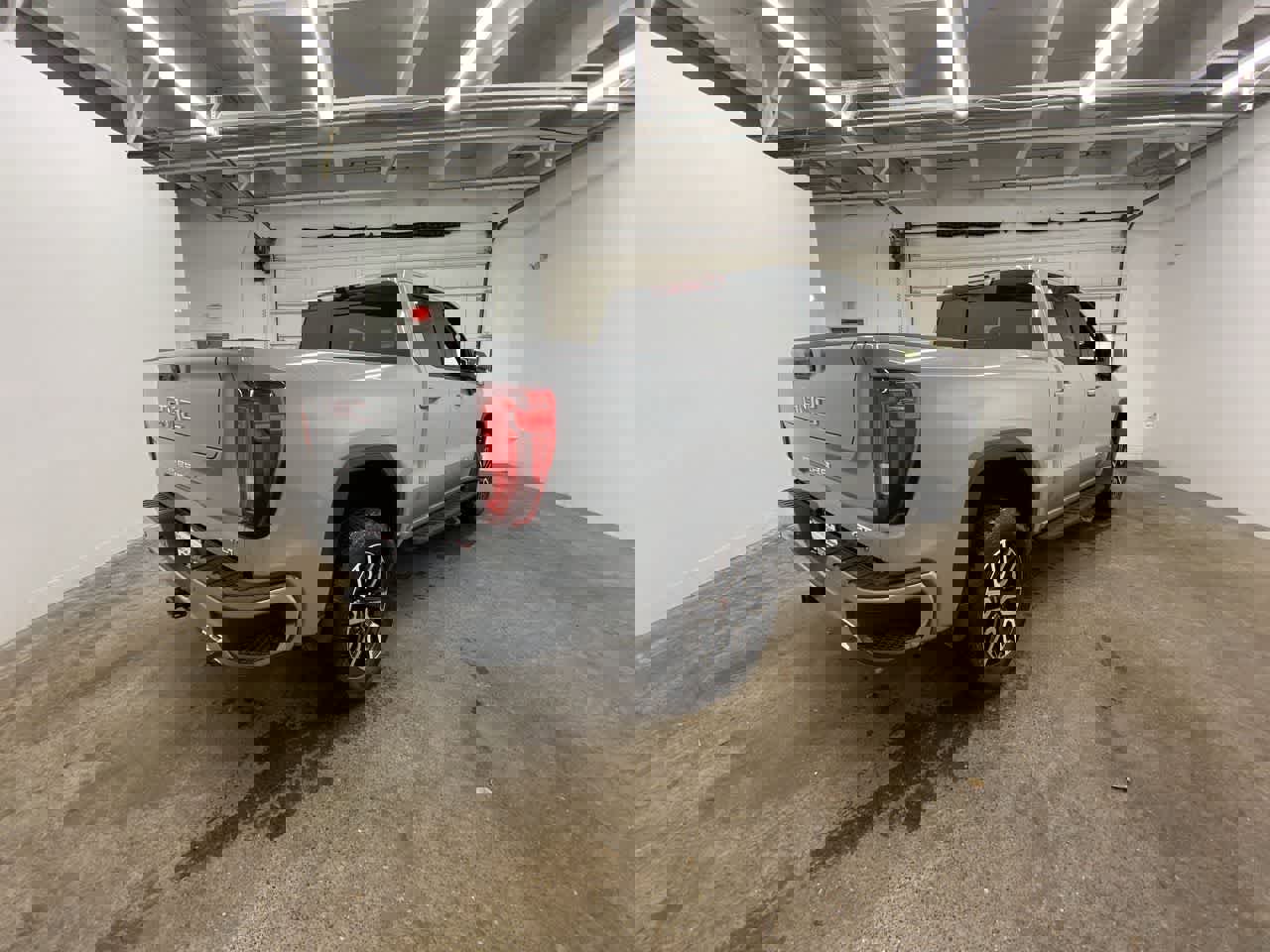 Used 2025 GMC Sierra 1500 AT4 w/ AT4 Premium Package image 6