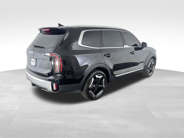 Certified 2024 Kia Telluride EX w/ EX Captain's Chair Package AWD/4WD image 7